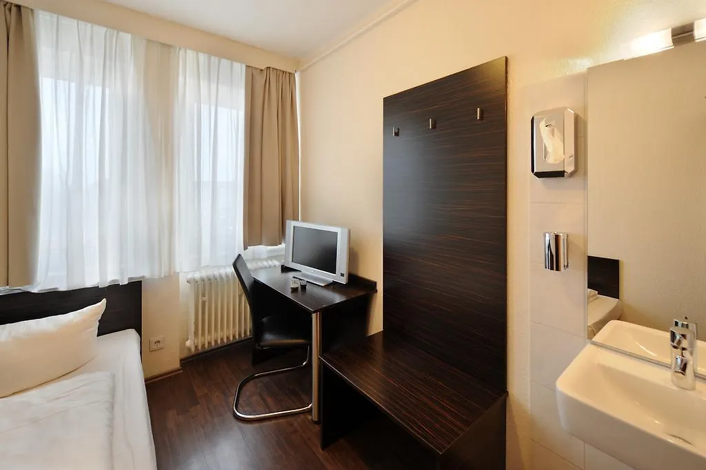 Fair Hotel Frankfurt - Europaallee Messe فرانكفورت