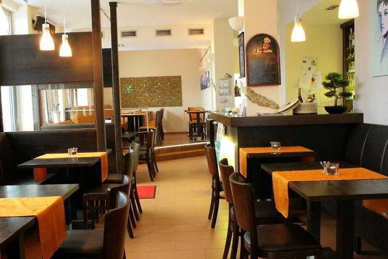 Fair Hotel Frankfurt - Europaallee Messe فرانكفورت 3*,